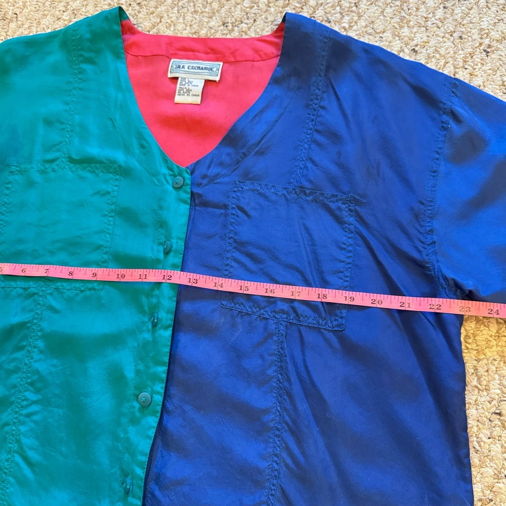 *3 for $9* Vintage Silk Colorblock Blouse - Picture 7 of 14